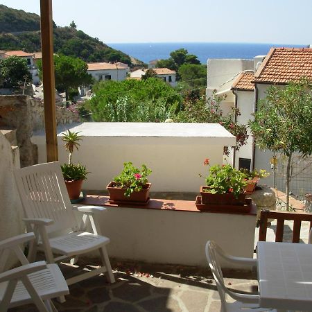 Appartamento Il Nespolo Pomonte Exteriör bild